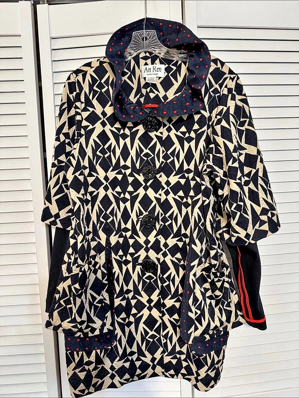An Ren Geometric Pattern Cape Size XL